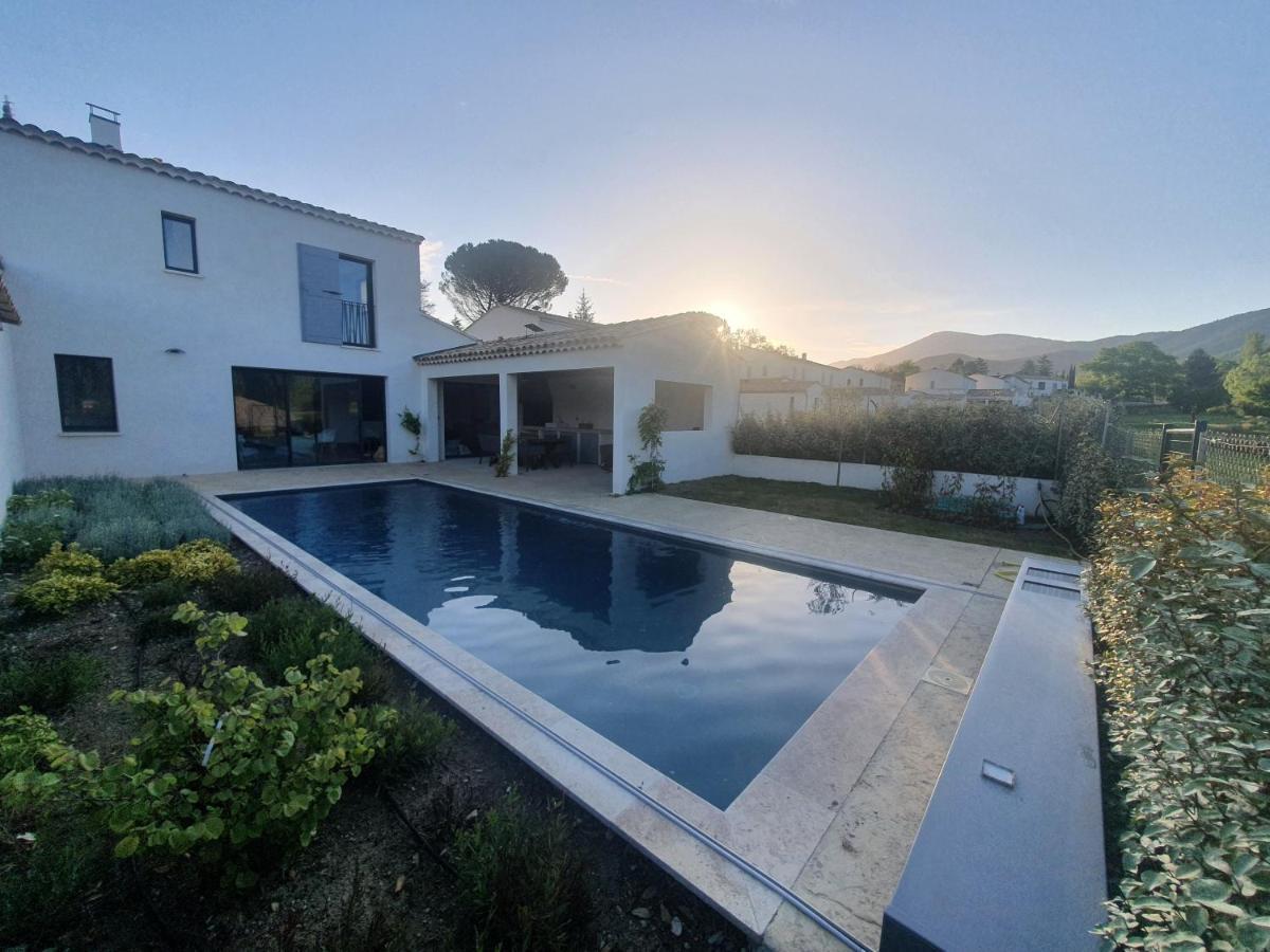 Villa Mont Ventoux: Luxury Retreat with Private Pool and Provençal Views Malaucene Exterior photo