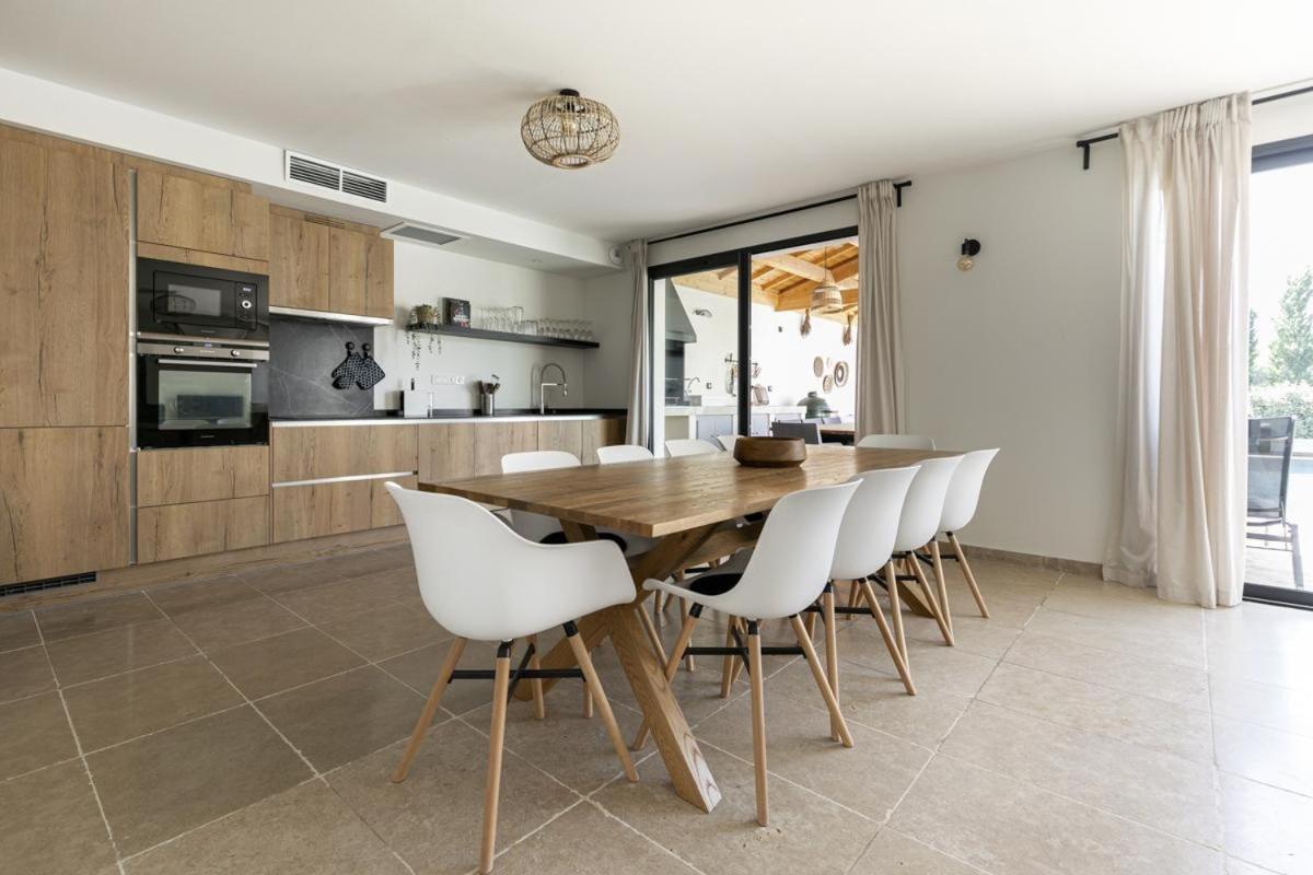 Villa Mont Ventoux: Luxury Retreat with Private Pool and Provençal Views Malaucene Exterior photo